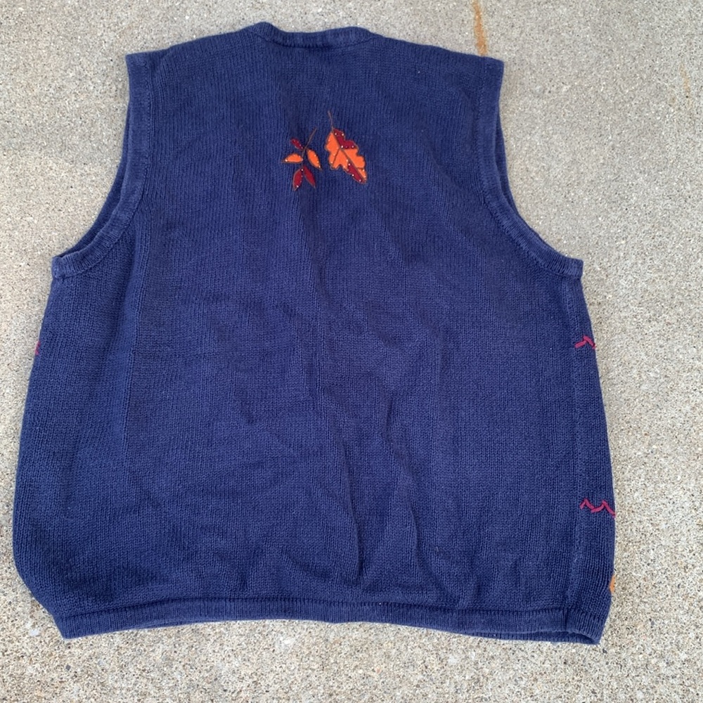 🚫SOLD🚫
Vintage Embroidered Fall Autumn Theme Sweater Vest Size 18w/20w - Picture 7 of 7
